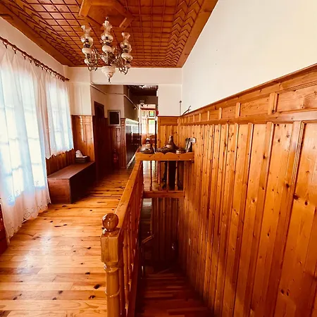 Gasthuis 9mouses Chasiotis 3*